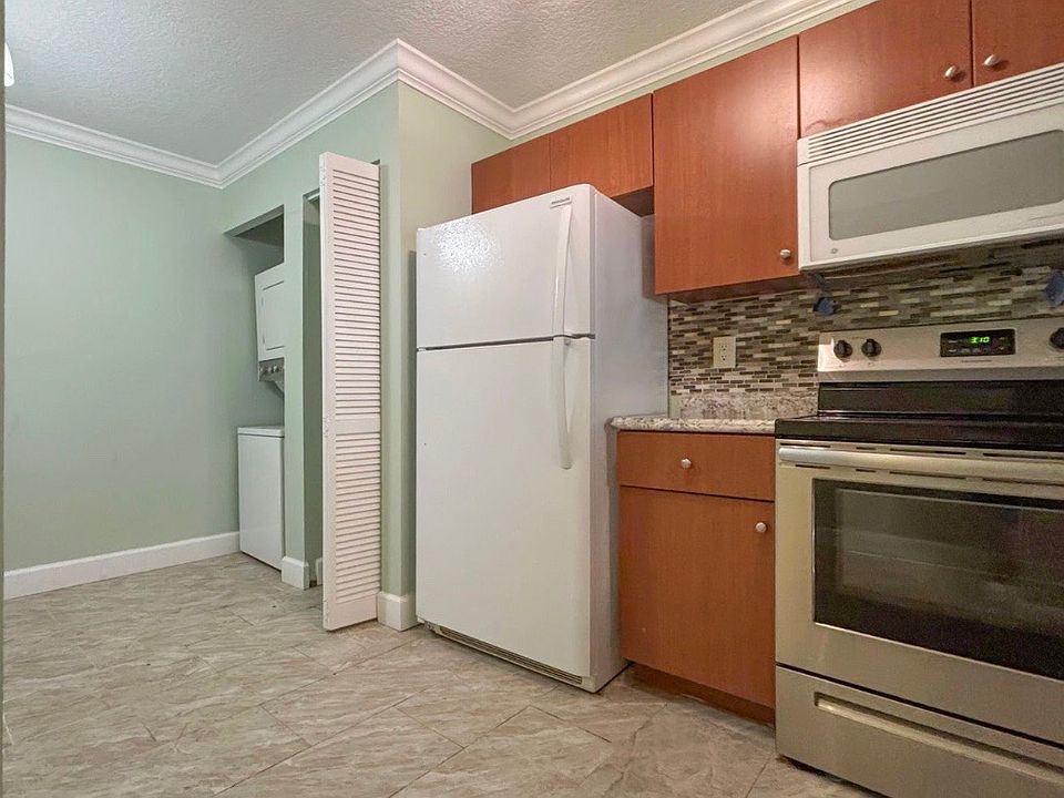 1st image of 11500 NW 42nd St #11504
