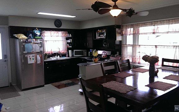 2nd image of 8-60 Chester St #1X