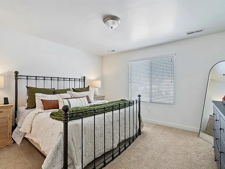 14818 S Queens Garden Ln — Photo 13