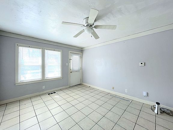 3rd image of 309 E Sherman St #7