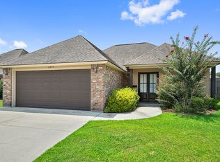 6955 Silver Springs Dr, Greenwell Springs, LA 70739