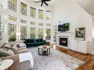 2331 N Covington Park Blvd, Fayetteville, AR 72703