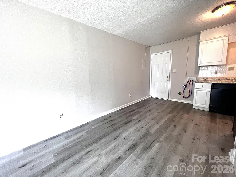 900 Junius St #C — Photo 5