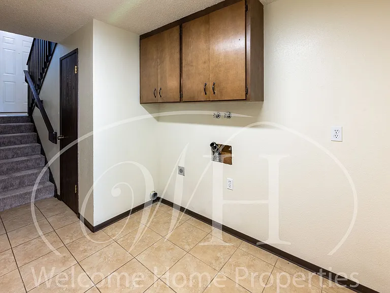 721 SE 4th St — Photo 16