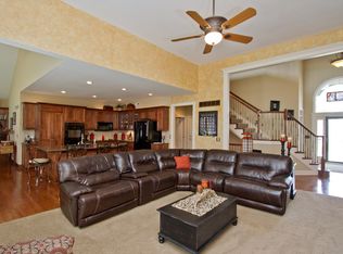 22203 W 58th St, Shawnee, KS 66226