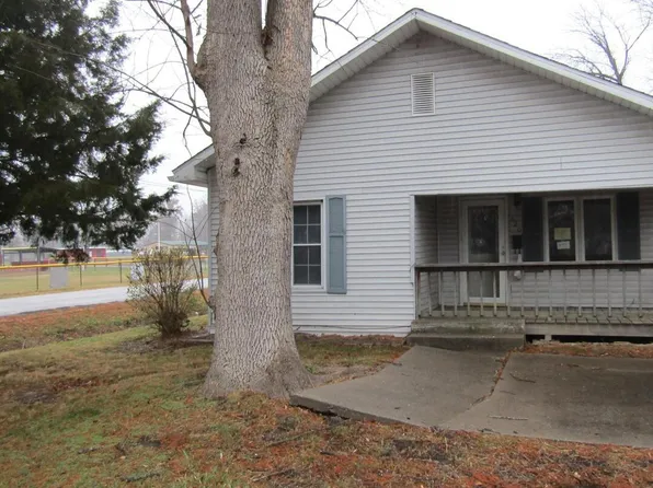 620 W McLean St, Du Quoin, IL 62832