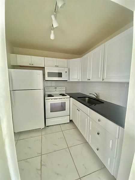 1st image of 238 Sheffield J #J