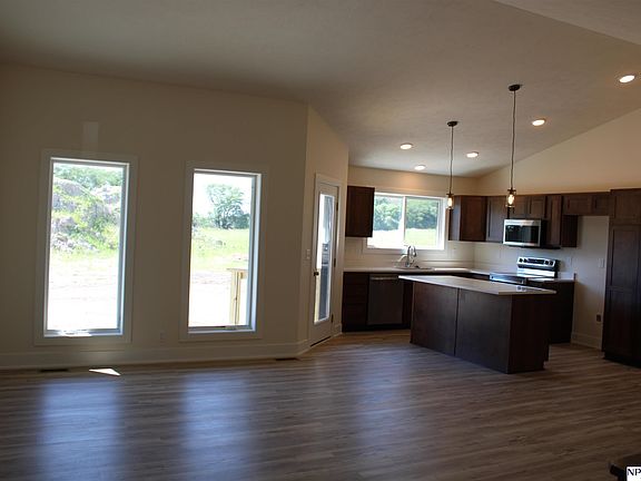 4th image of 7711 50th St