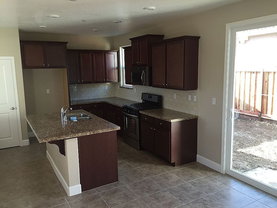 2nd image of 2079 Salice Way