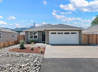 550 W 1st Ave, Sutherlin, OR 97479