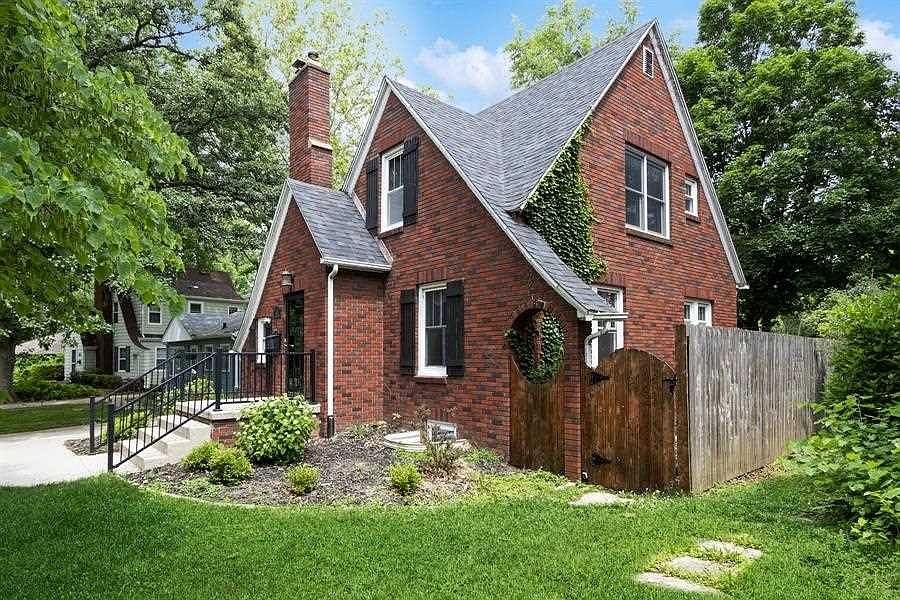 1634 Morningside Dr, Iowa City, IA 52245 Zillow
