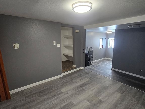3rd image of 32928 Hilltop Blvd