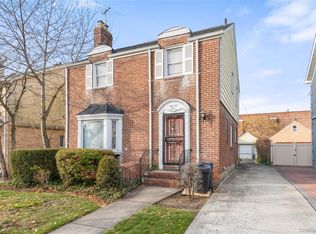 18547 80th Rd, Jamaica, NY 11432