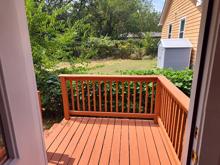 1017 Wade Ave #C — Photo 12