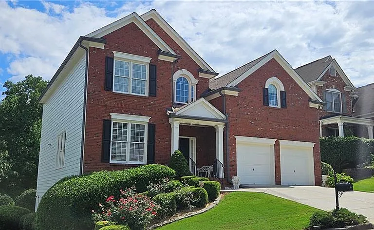 647 Maple Grove Way — Photo 2