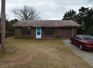 106 Cutsinger St, Poteau, OK 74953