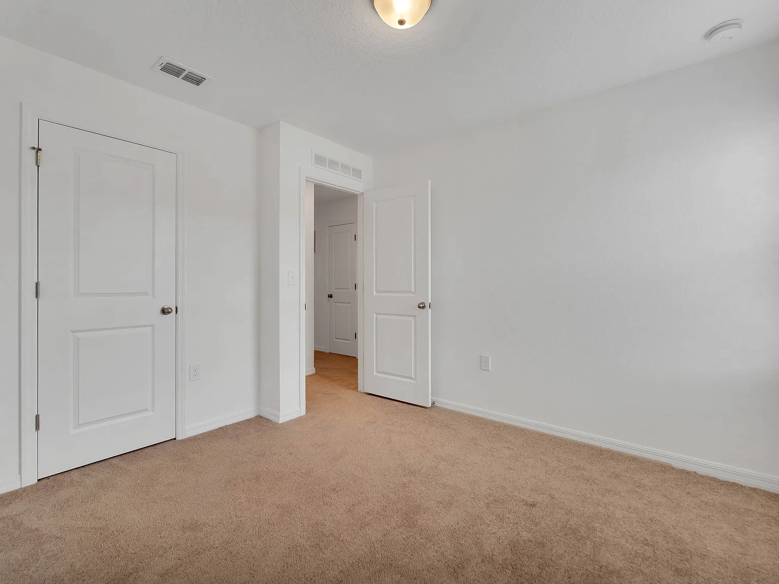 840 Grandin Street - 1 — Photo 2