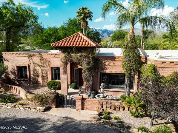 3920 N Hillwood Pl, Tucson, AZ 85750