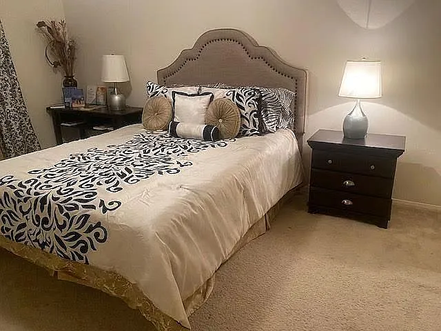 4 bed, 2.5 bath, 3401 sqft, $2,800 — Photo 3