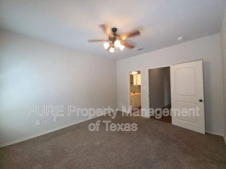 1504 Muirfield Bend Dr #A — Photo 30