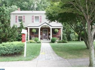 8422 Chippewa Rd, Philadelphia, PA 19128