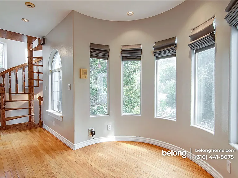 8527 Wonderland Ave — Photo 26