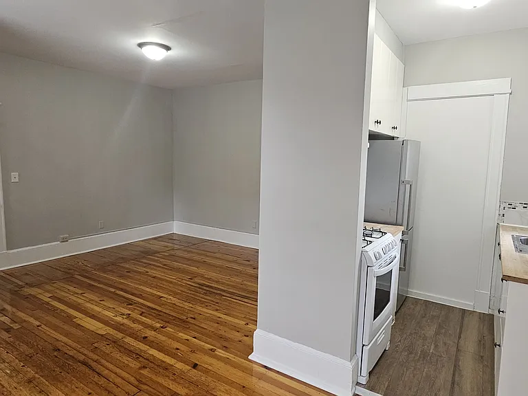 512 Whitney Ave #B — Photo 2