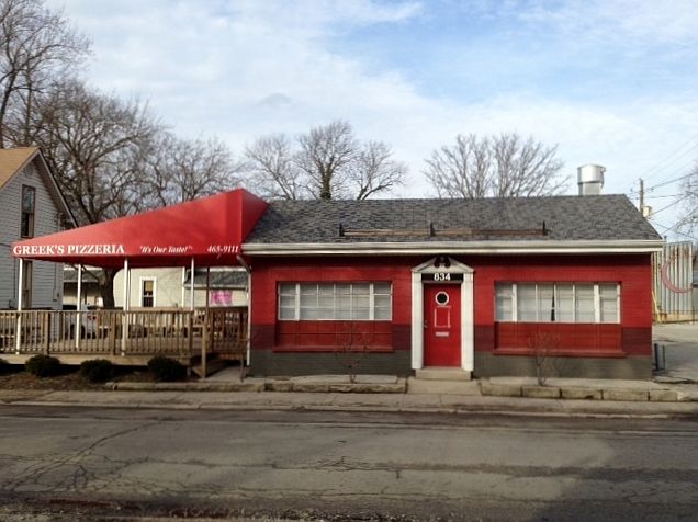 2nd image of 828 E 64th St