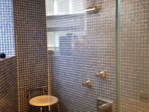 5th image of 1427 W Berwyn Ave APT 1