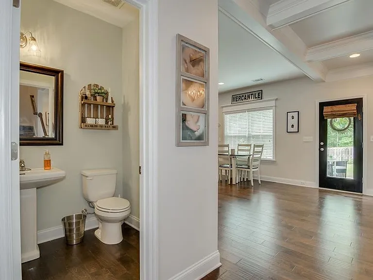 1554 Driftwood Ln — Photo 17