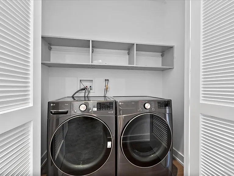 728 Lofts — Photo 53