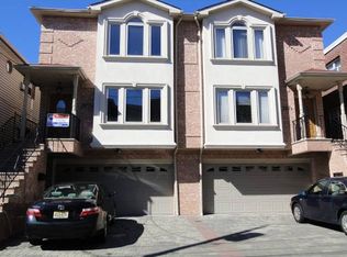 207 3rd St, Fairview, NJ 07022