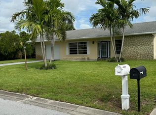 7487 SE Pelican Way, Hobe Sound, FL 33455