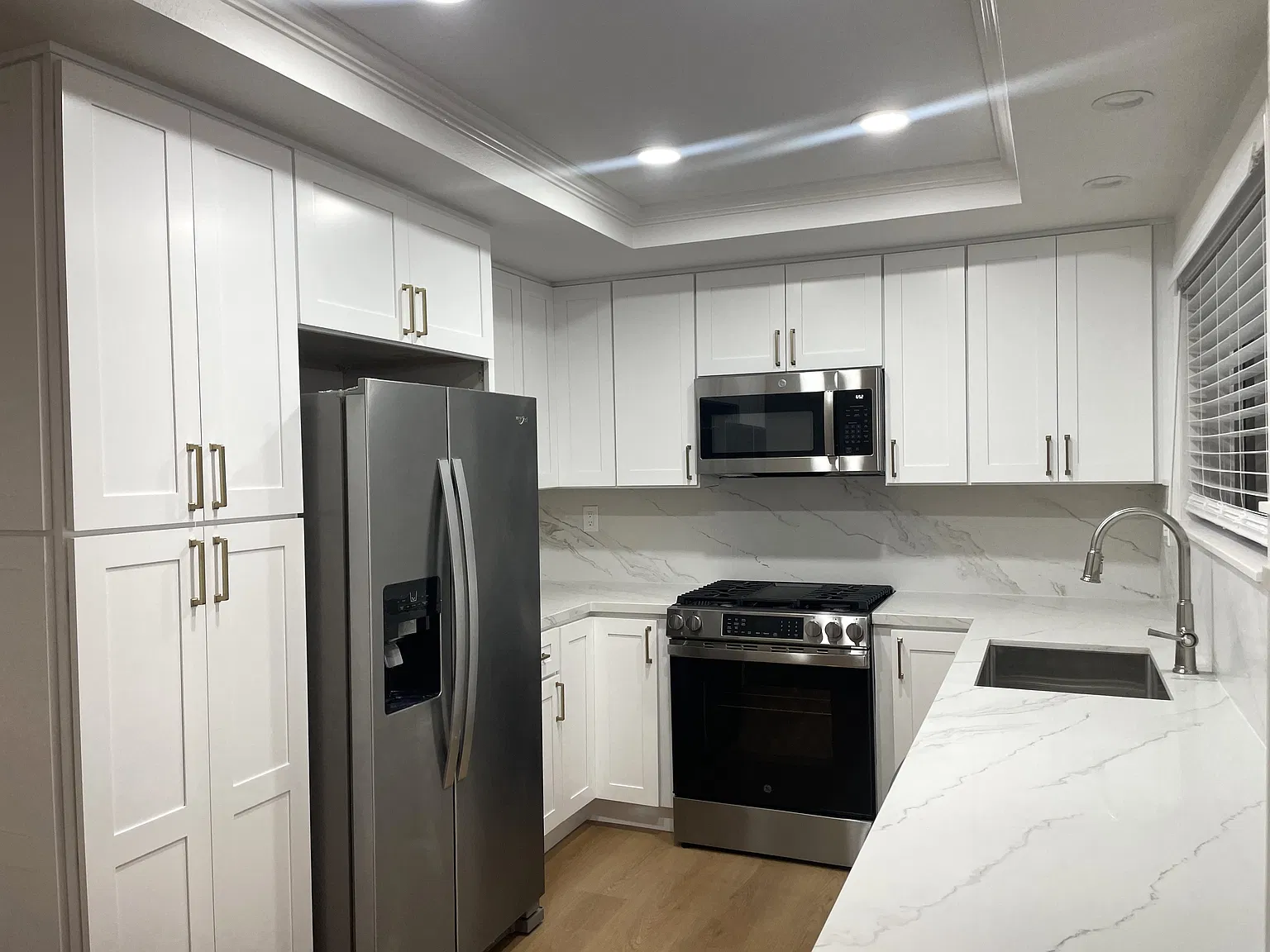 2 bed, 950 sqft, $3,595 — Photo 4