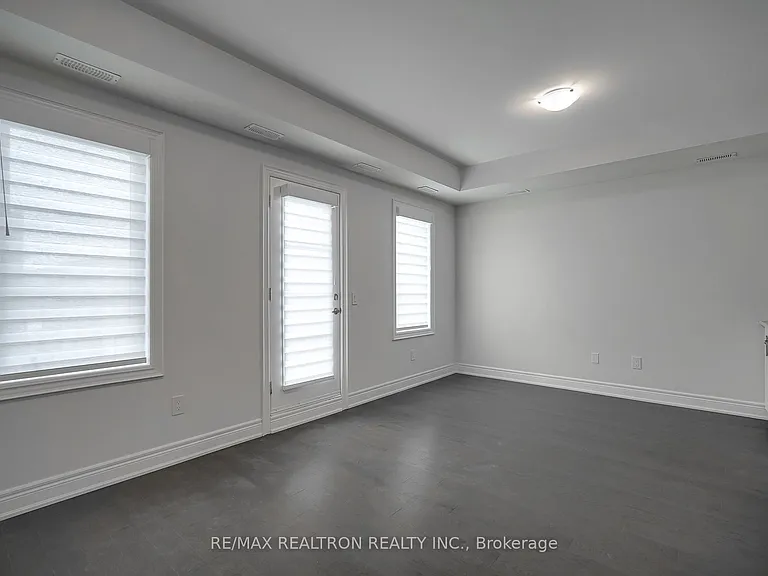 9480 Bayview Ave #4A — Photo 31