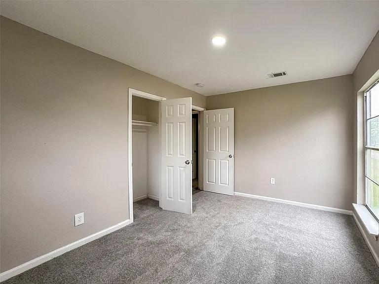 7710 Claiborne St — Photo 14