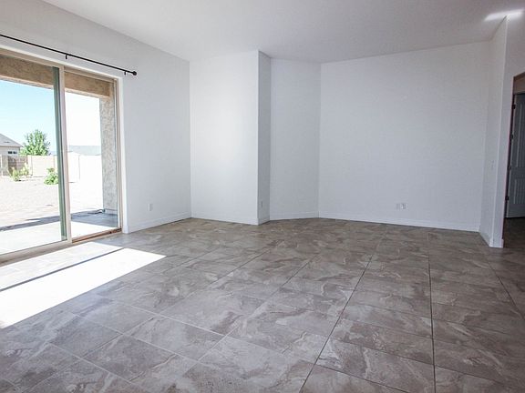 3rd image of 6188 E Oliver Ave