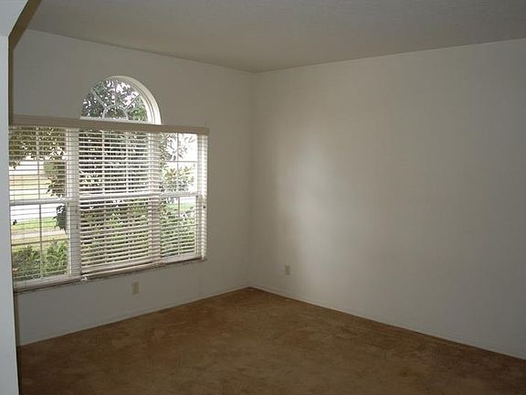 4th image of 9242 Zincoe Ln
