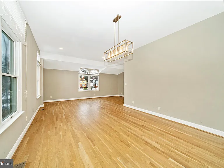 3313 Moline Rd — Photo 19