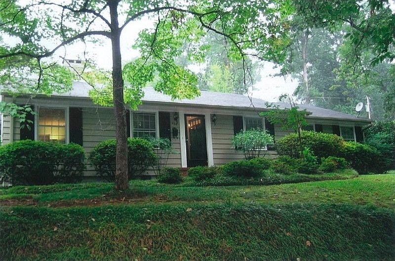 1st image of 426 E Park Dr