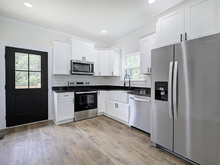 124 Robinhood Dr SE #A — Photo 4