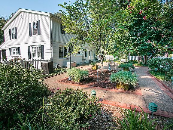 2nd image of 7400 Wren Dr