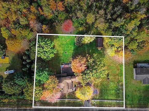 2nd image of 5518 River Rd