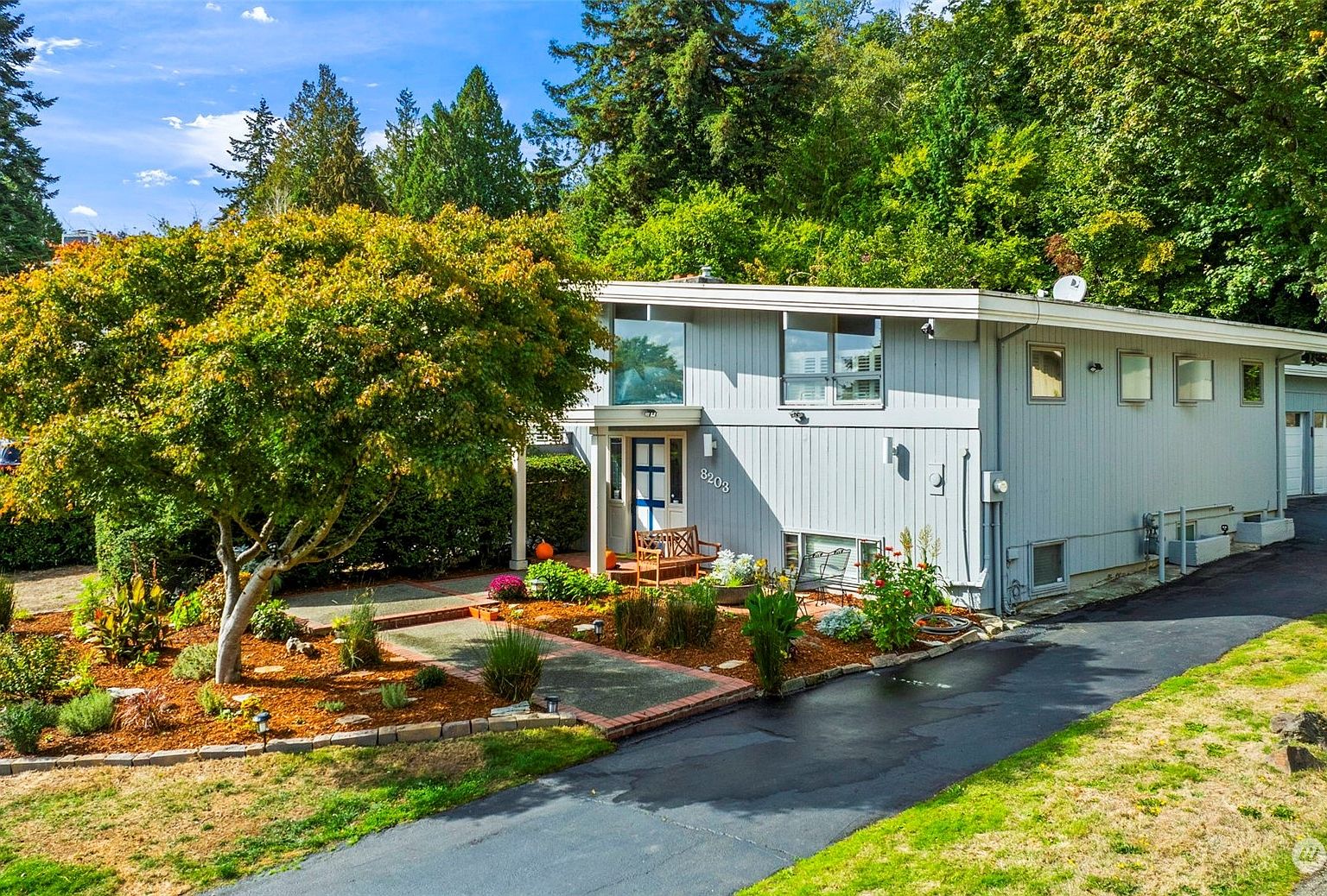 8203 Avalon Drive, Mercer Island, WA 98040 | Zillow