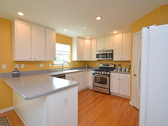 5th image of 8718 Charleston Valley Dr