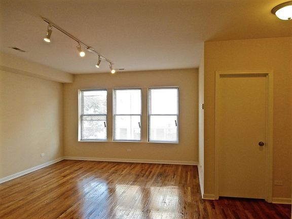 3rd image of 3001-03 W Lawrence Ave #2W