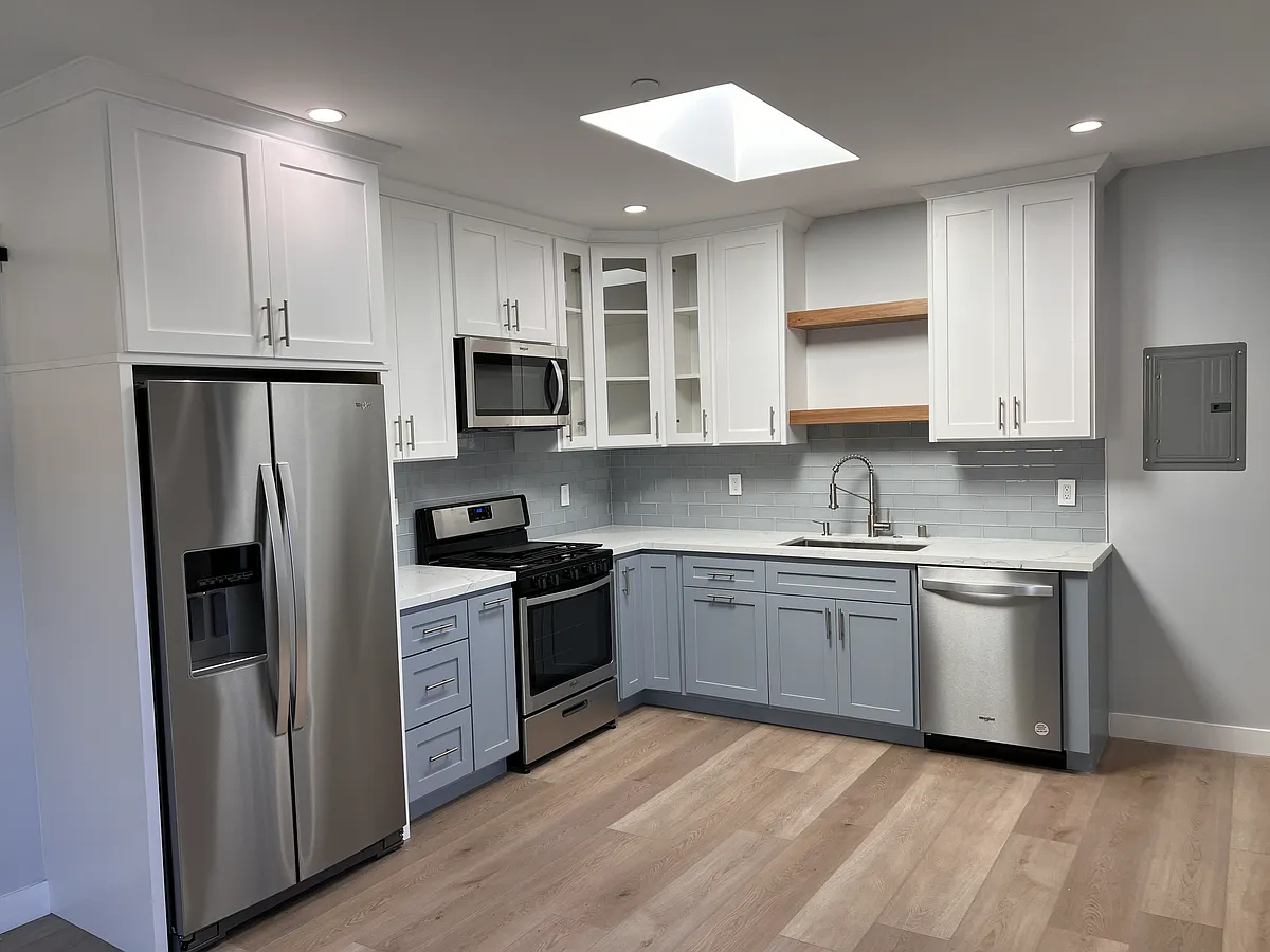 Kitchen - 2901 Virginia Ave #B