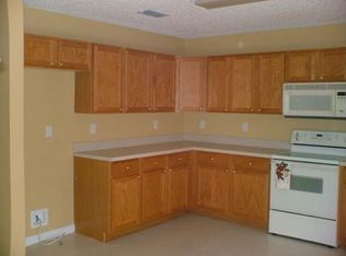934 Ford Wood Dr, Jacksonville, FL 32218