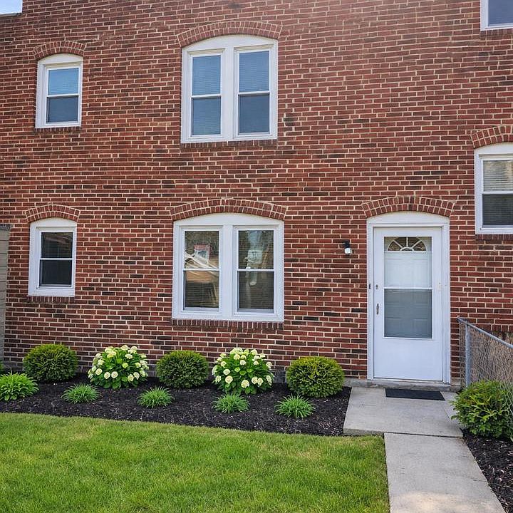 1st image of 1509 Filbert St