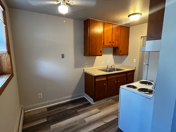 400 Larpenteur Ave W APT 4, Saint Paul, MN 55113